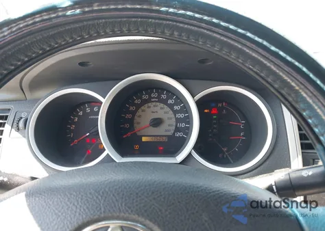 2010 Toyota Tacoma Prerunner V6 z USA, uszkodzony, nr VIN 3TMKU4HN5AM026256